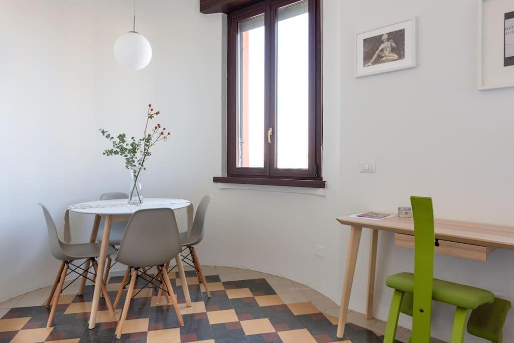 Big Bright Cozy Studio Apartment In Nolo Near Mm1 Milano Eksteriør bilde